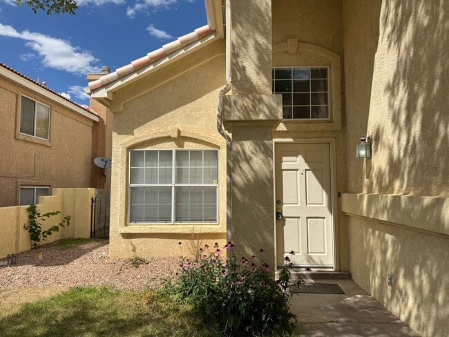 Photo - Foothills 2-Story in Vista Del Mundo!