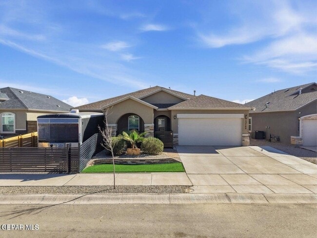 Building Photo - 13748 Villa Vista Ave