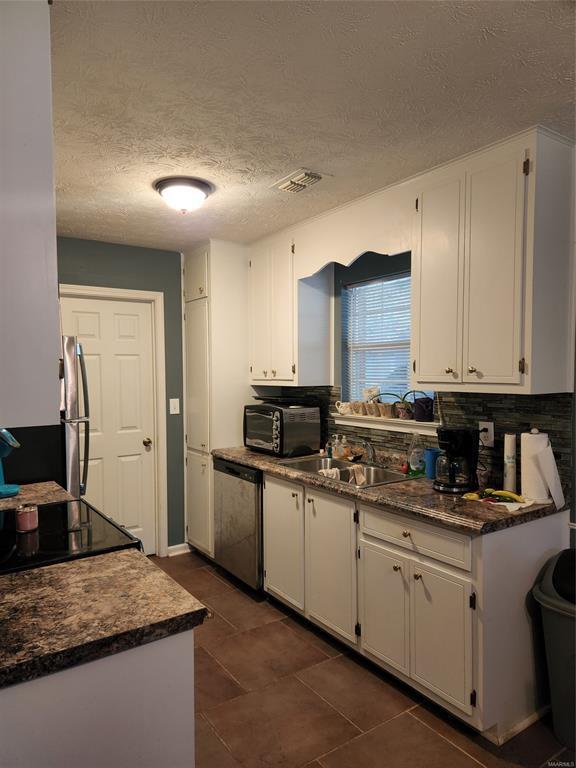 160 Laurel Hill Dr