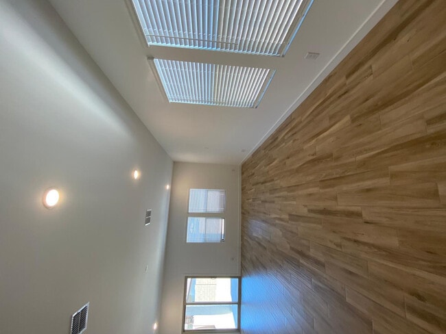 Photo - 23414 W Raymond St