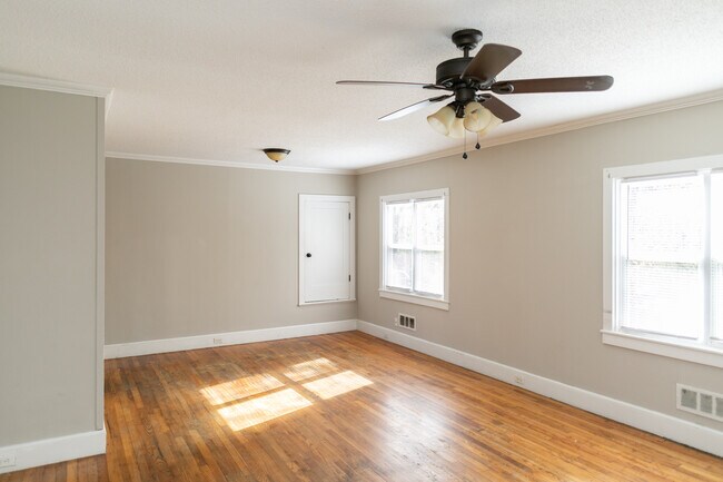 Photo - 235 Sharon Ave NW