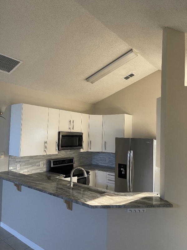 Photo - 939 Lejay St