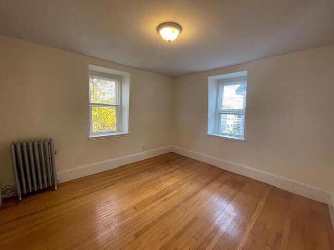 Photo - 9 Moore St Unit 2