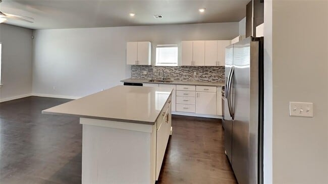 Photo - 601 NW 176th St