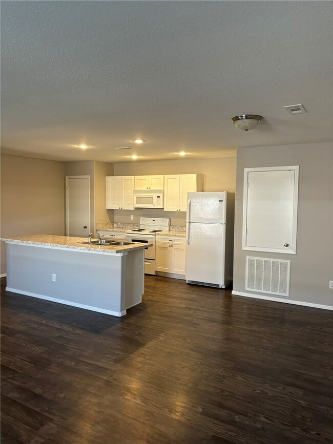 Photo - 227 E Anabranch Ct