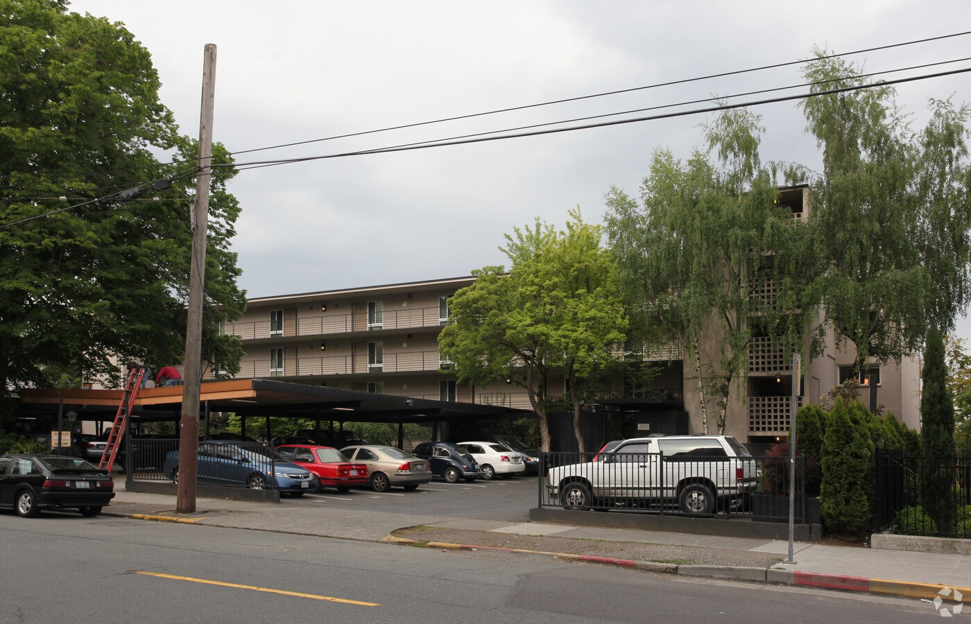 Photo - Mark Spencer Apartments