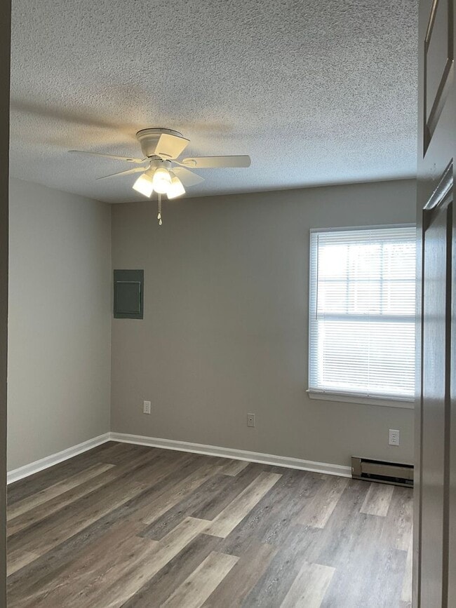 Photo - Available Now !! Two bedroom one bath apartment in Gastonia!