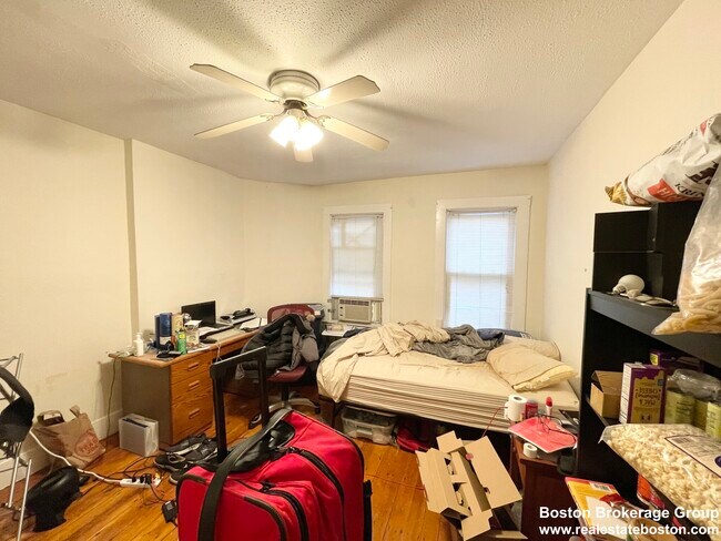 Photo - 81 Windsor St Unit T