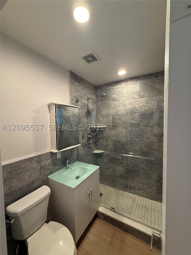 1280 NE 105th St Unit 3