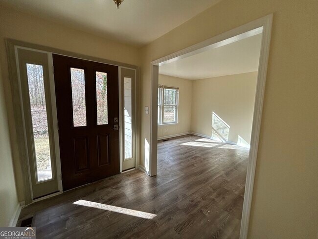 Photo - 2637 Jonesboro Rd