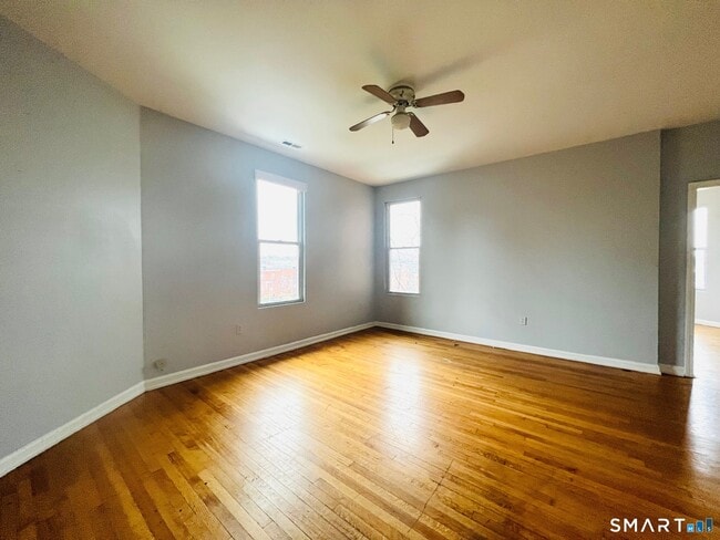 162 William St Unit 3R