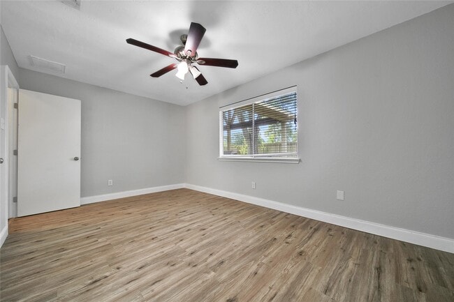 Photo - 3619 Acorn Run Ln