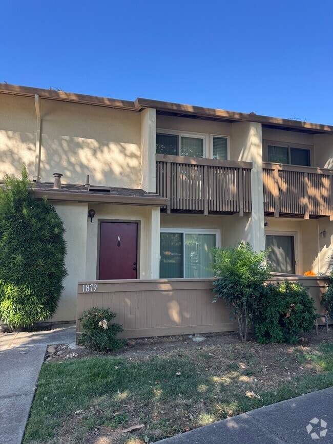 Building Photo - 1879 Pomar Way Rental
