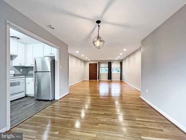 Photo - 5015 Sentinel Dr Unidad 81