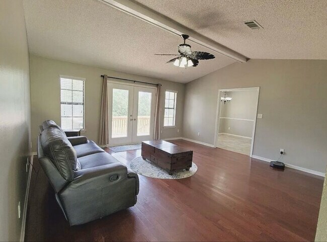 Photo - 1181 Piper Ln