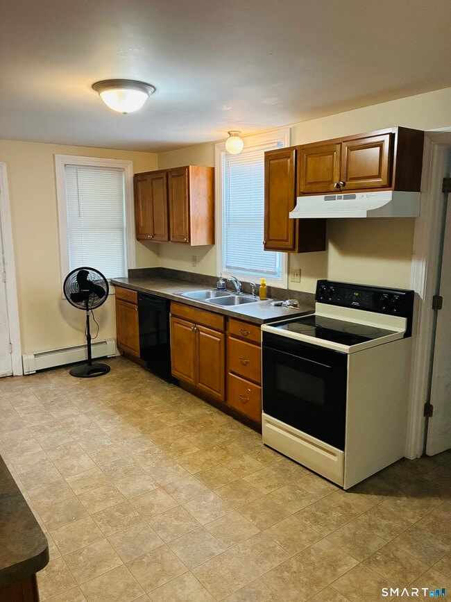 Photo - 633 Norwich Rd