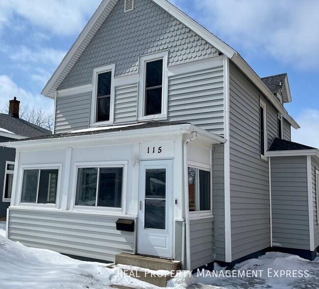 Building Photo - 115 S Grange Ave