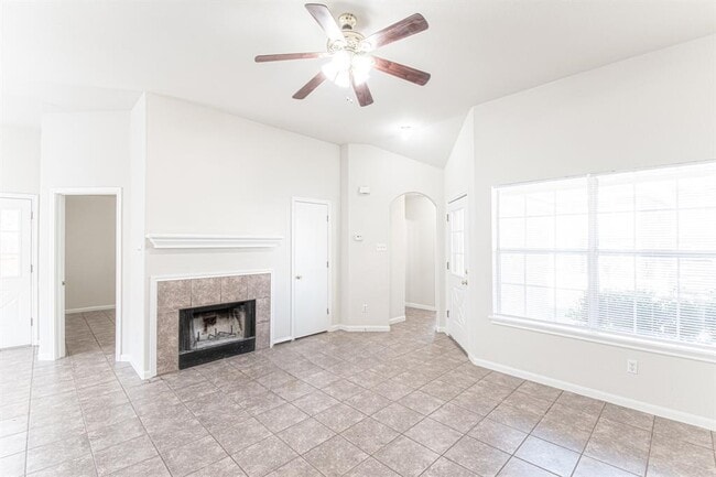 Photo - 10 Greenglade Ct