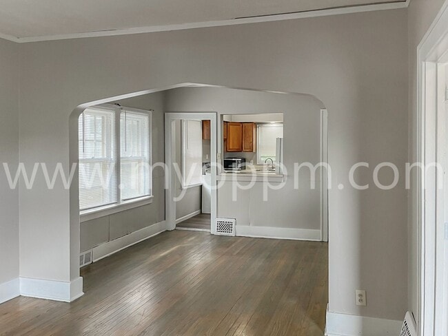 Photo - 2 Bedroom / 1 Bath Home Near Fontenelle Park!