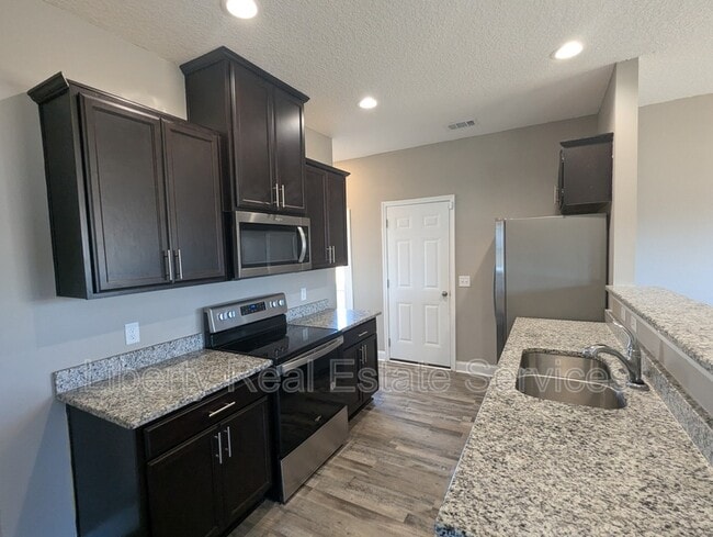 Photo - 365 Abode Ave