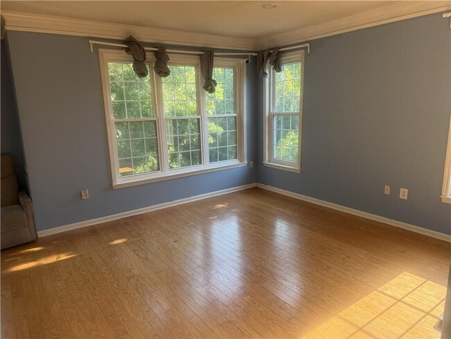 Photo - 3302 Westchester Ridge NE