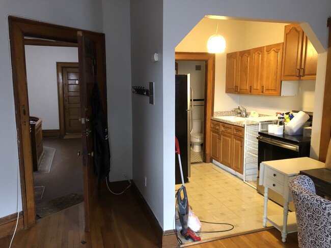 Photo - 49 Beacon St Unidad Beacon St #4 Rental