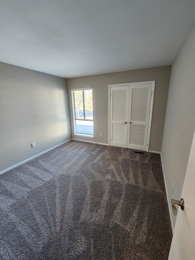 Willow Oaks Apartments For Rent in Hampton, VA