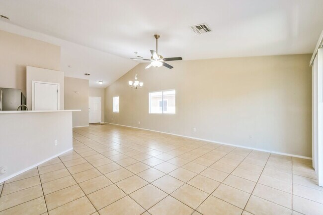 Photo - 4882 E Meadow Mist Ln