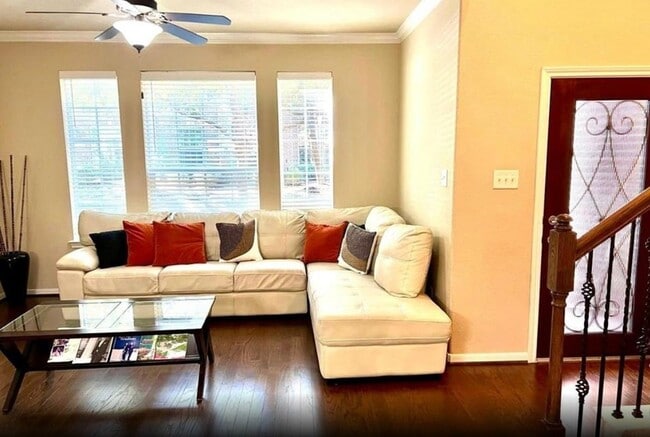 Photo - 22 Bettina Ln