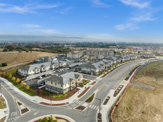 Glen Loma Ranch Apartments exterior view