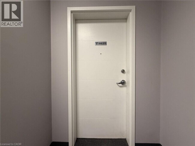 Photo - 253 Albert St Unité 215