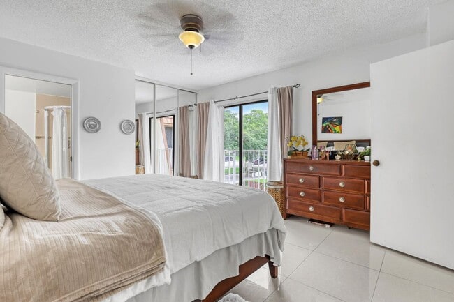 Photo - 728 Mill Valley Pl