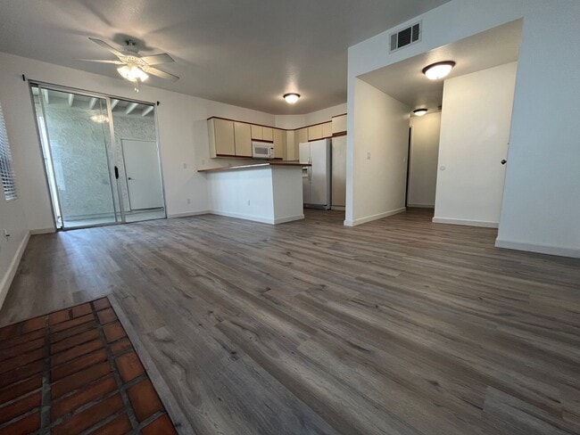 Photo - Camelot Community Downstairs 2 Bedroom Con...