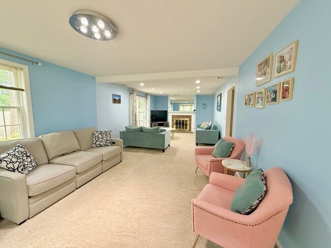 Photo - 25 Homeward Ln