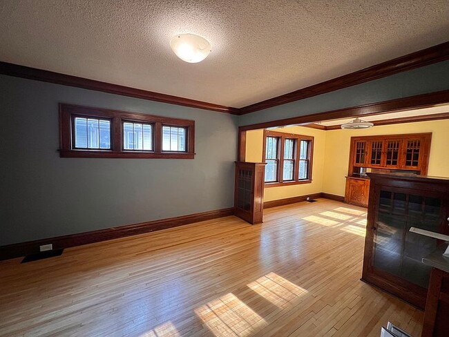Building Photo - 3165 Vernon St Rental