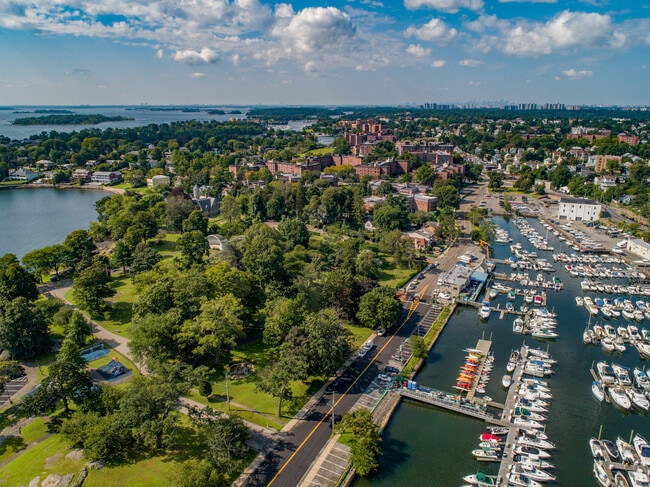Photo - Harbor House