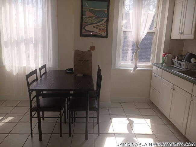 Photo - 31 Gay Head St Unidad 3