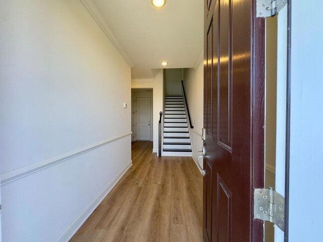 Photo - 2550 Frg Vlg Wy