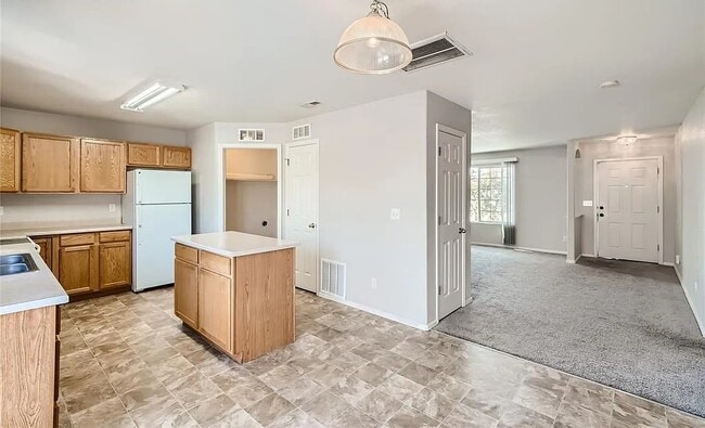 Photo - Townhouse Eller Grove