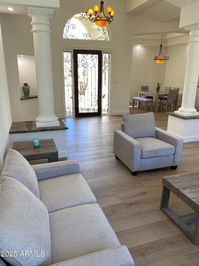 Photo - 15003 S 7th St