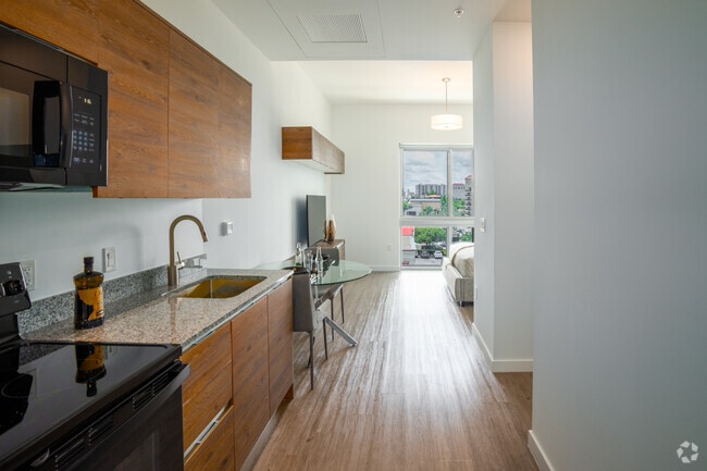 Studio - Douglas Enclave