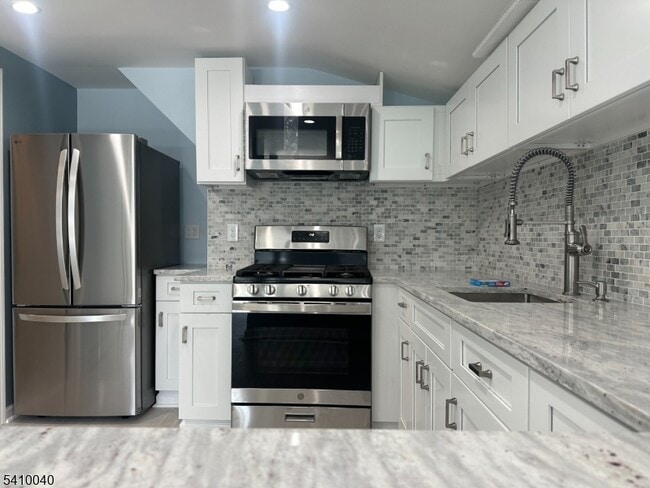 Building Photo - 202 Black Oak Ridge Rd