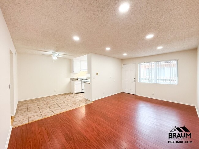 Photo - 221 W Elm Ave Unit U