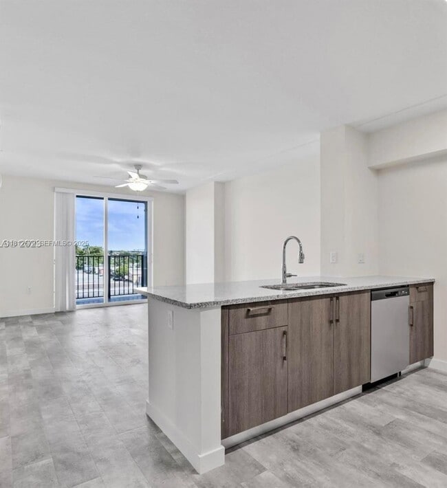 Photo - 400 NW 112th Ave Unit 602