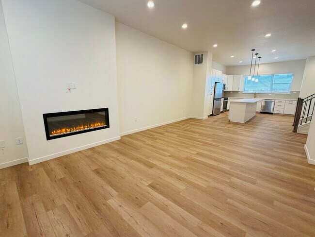 Photo - 7180 Clove Hitch Hts