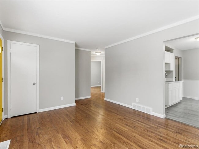 Photo - 108 W Kalama Ave