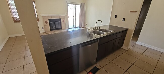 Photo - 2341 Langhorn St