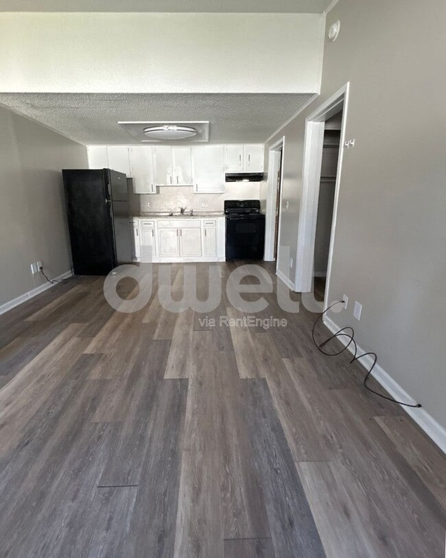 Photo - 808 Forest Ridge Pl