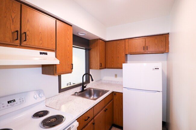 Photo - 1824 Mears Ave