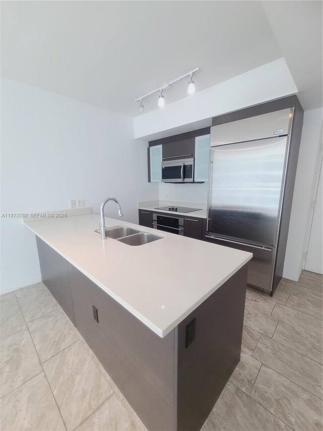 Photo - 500 Brickell Ave Unit 2608